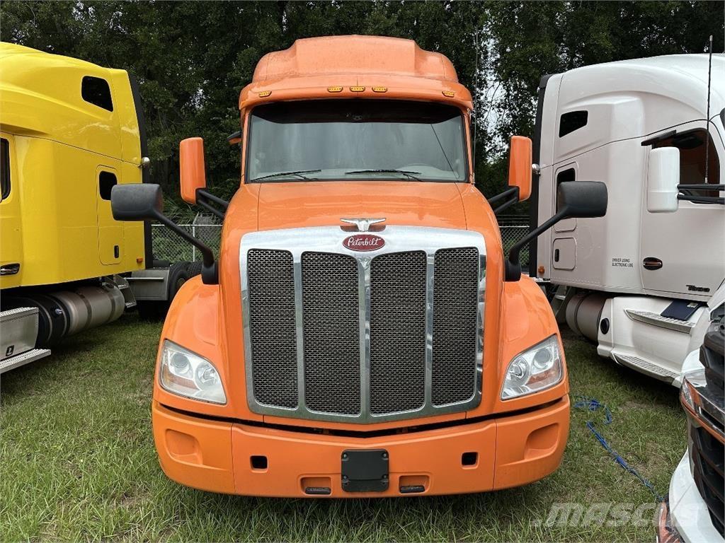 Peterbilt 579 Vetopöytäautot