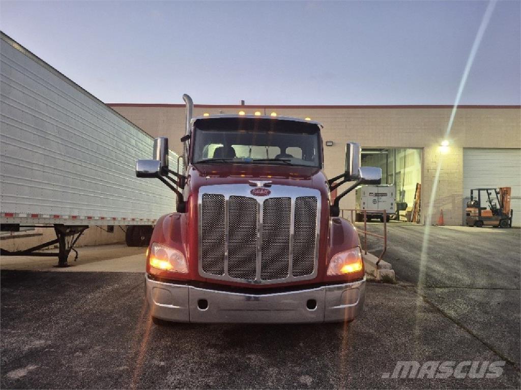 Peterbilt 579 Vetopöytäautot