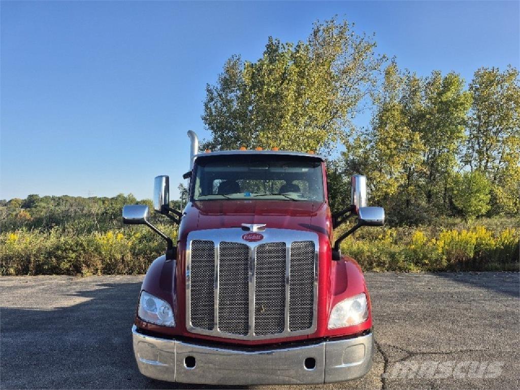 Peterbilt 579 Vetopöytäautot