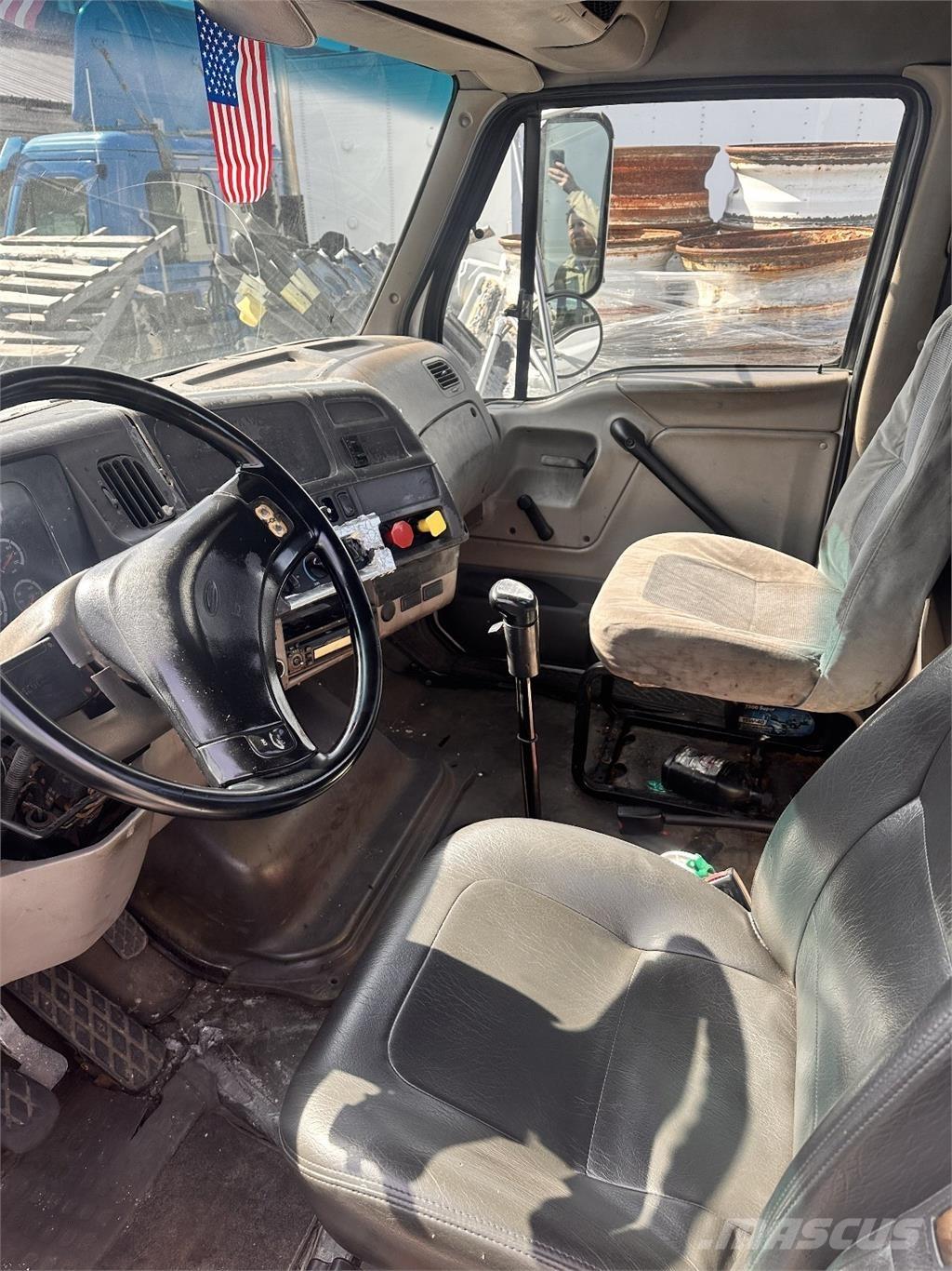 Sterling A9500 Vetopöytäautot