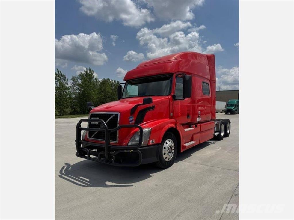Volvo VNL 860 Vetopöytäautot