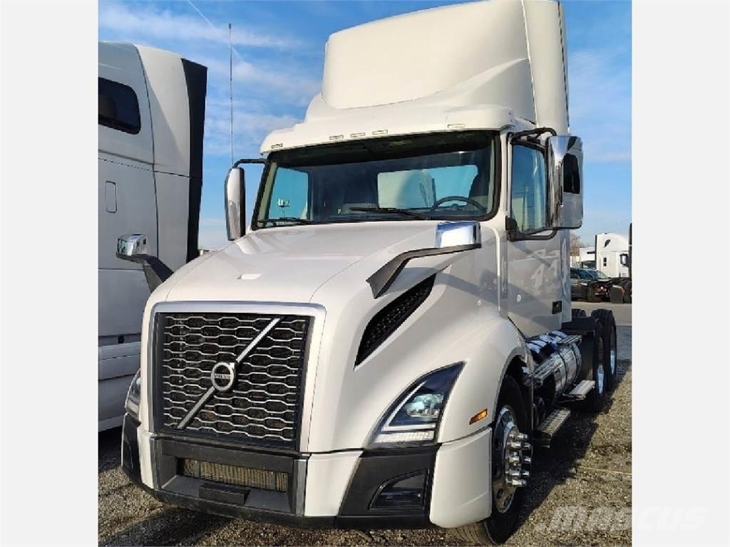 Volvo VNL300 Vetopöytäautot
