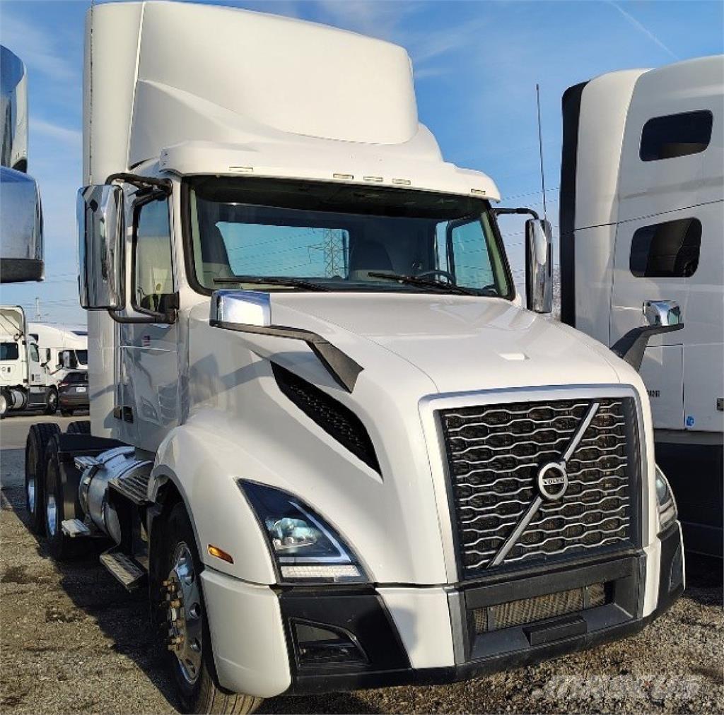 Volvo VNL300 Vetopöytäautot