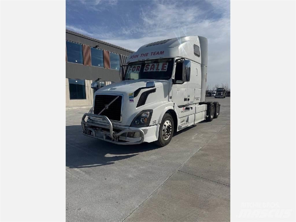 Volvo VNL670 Vetopöytäautot