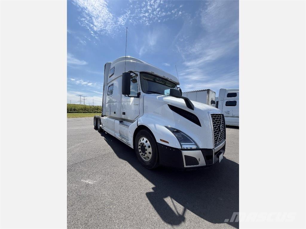Volvo VNL860 Vetopöytäautot