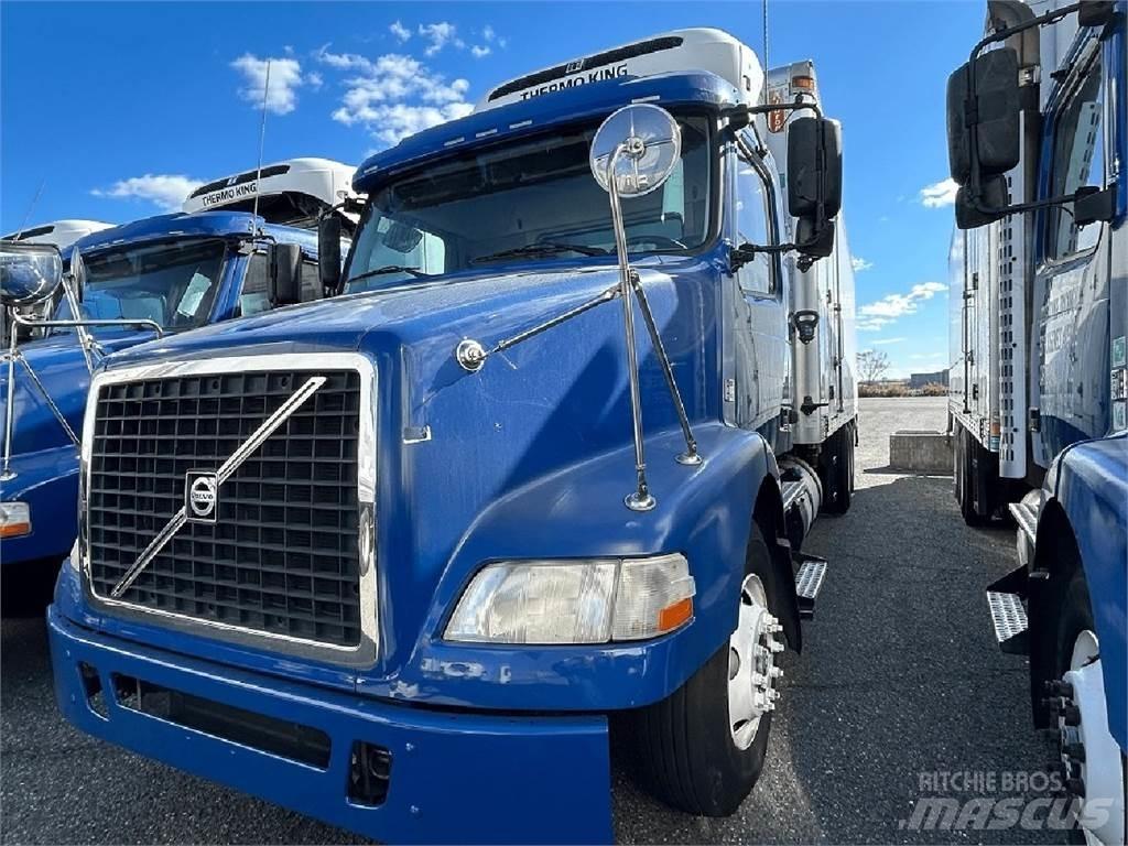 Volvo VNM64T200 Kylmä-/Lämpökori kuorma-autot