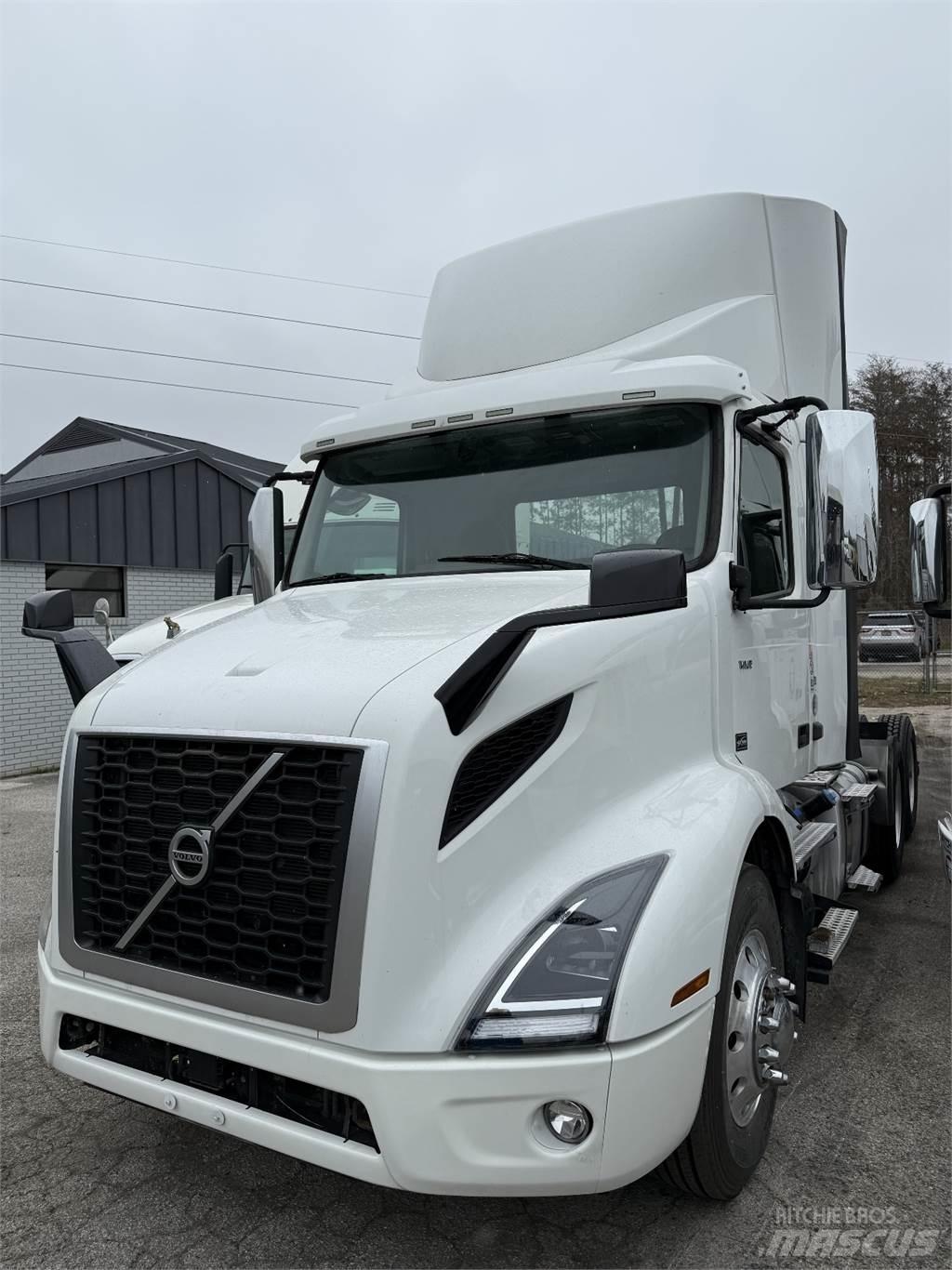 Volvo VNR64T300 Vetopöytäautot