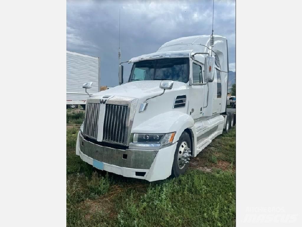 Western Star 5700XE Vetopöytäautot