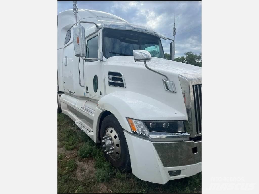 Western Star 5700XE Vetopöytäautot