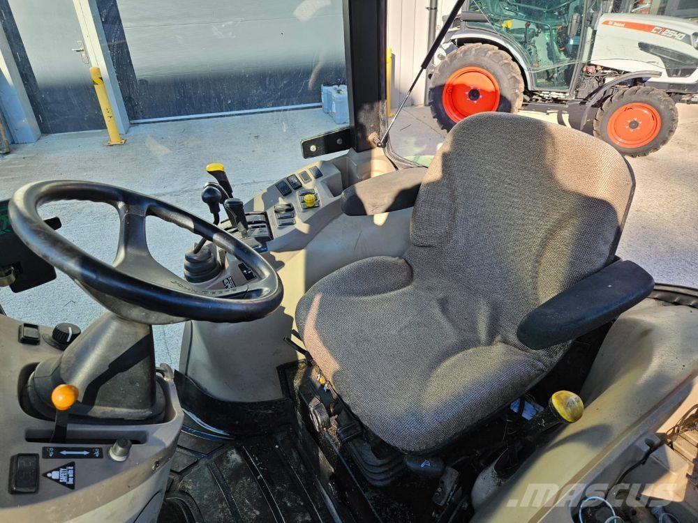 John Deere 3520 Traktorit