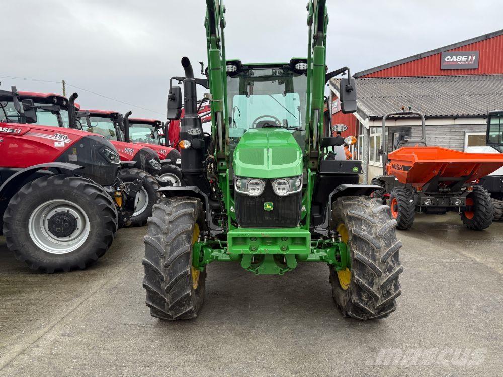 John Deere 6120M Traktorit