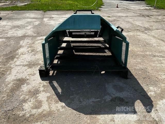 Hood - AP 240 HOOD - AP 240 Muut