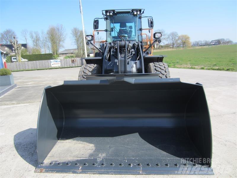 Develon DL380-7 Pyöräkuormaajat