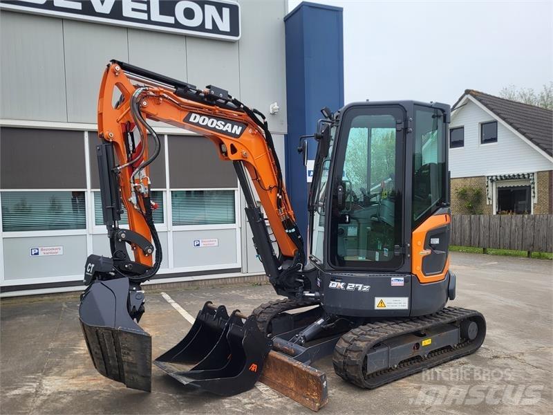 Develon DX27z-7 Minikaivukoneet < 7t