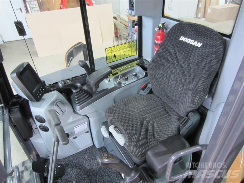 Develon DX27z-7 Minikaivukoneet < 7t