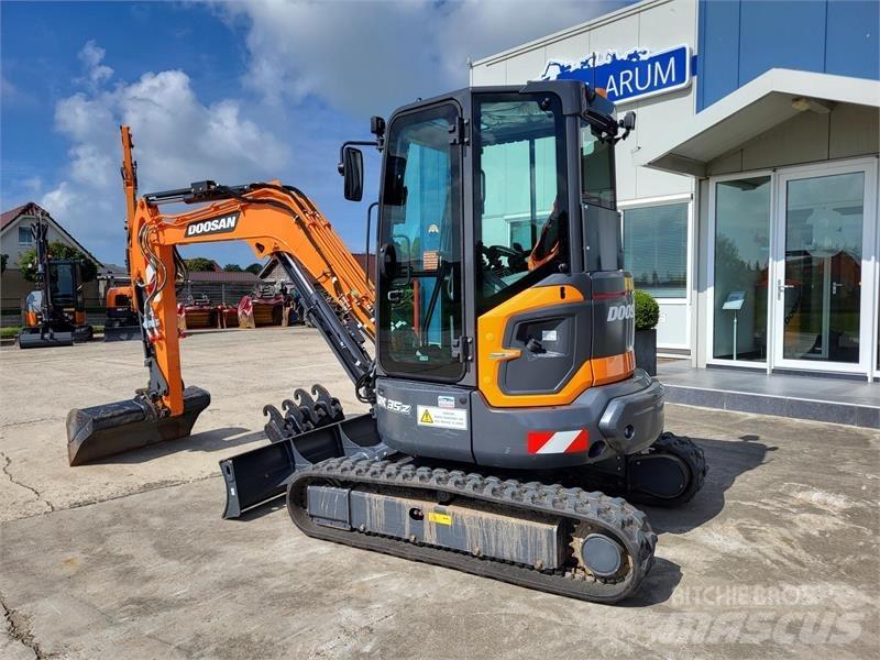 Develon DX35z-7 Minikaivukoneet < 7t