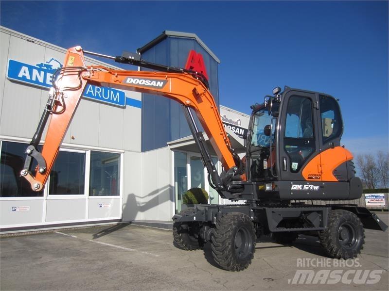 Develon DX57W-7 Minikaivukoneet < 7t