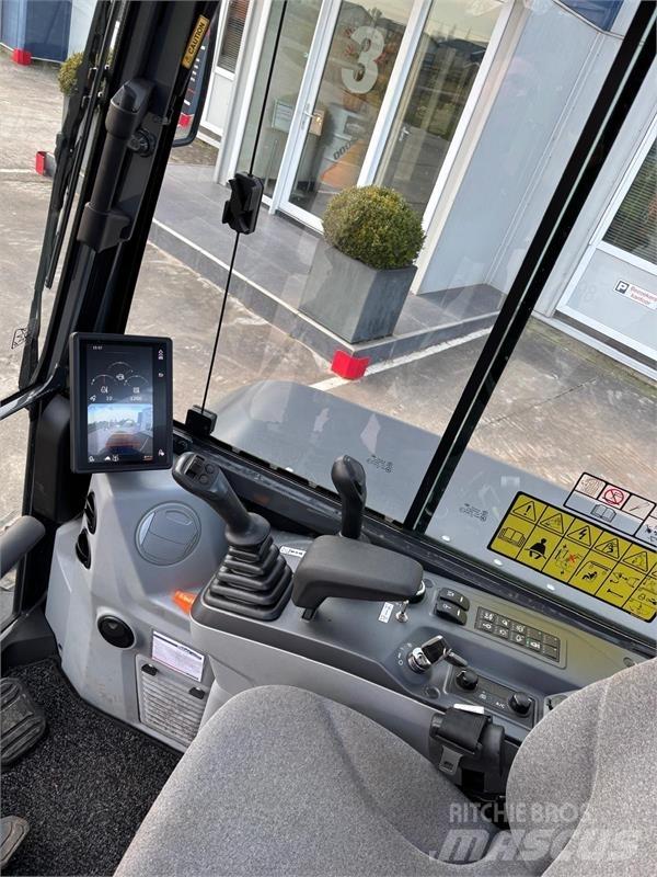 Develon DX63-7 Midikaivukoneet 7t - 12t
