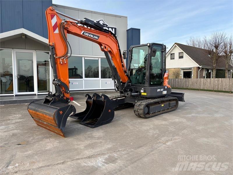 Develon DX63-7 Midikaivukoneet 7t - 12t