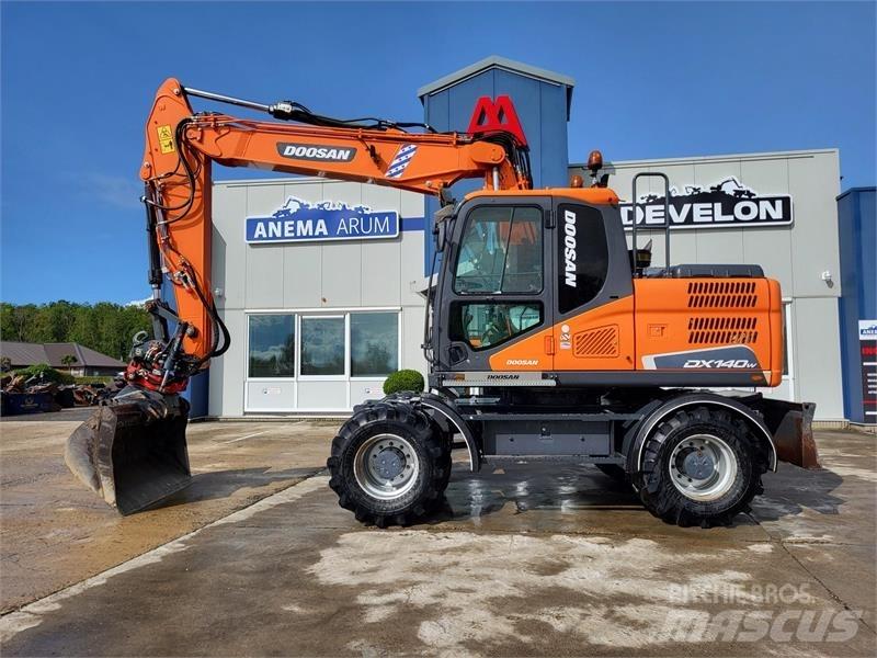 Doosan DX140W-5 Pyöräkaivukoneet