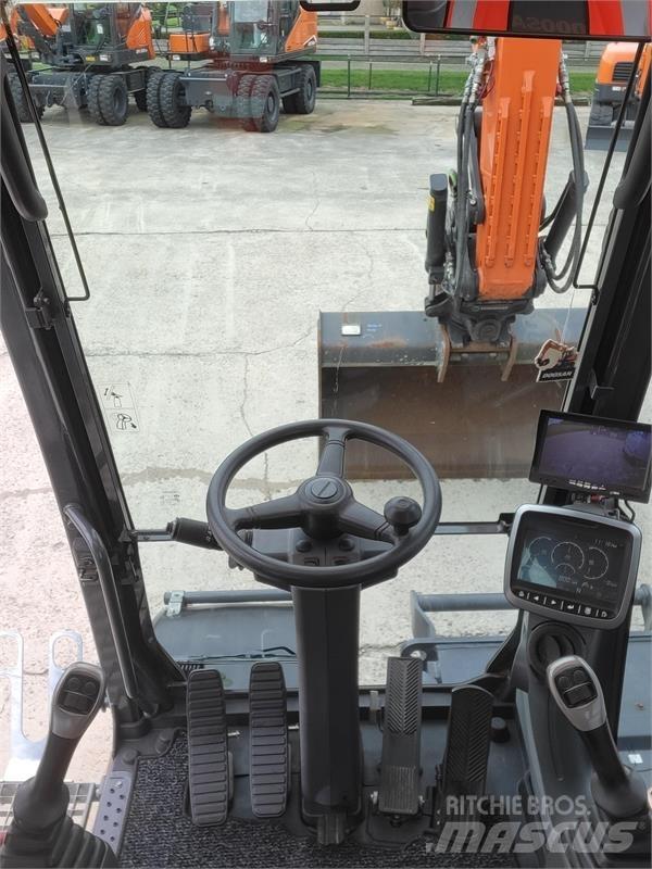 Doosan DX140W-5 Pyöräkaivukoneet