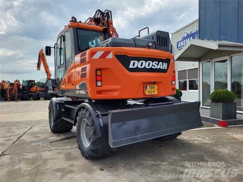 Doosan DX165W-5 Pyöräkaivukoneet