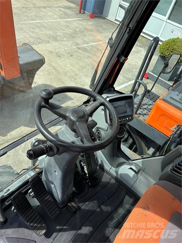 Doosan DX170W-5 Pyöräkaivukoneet