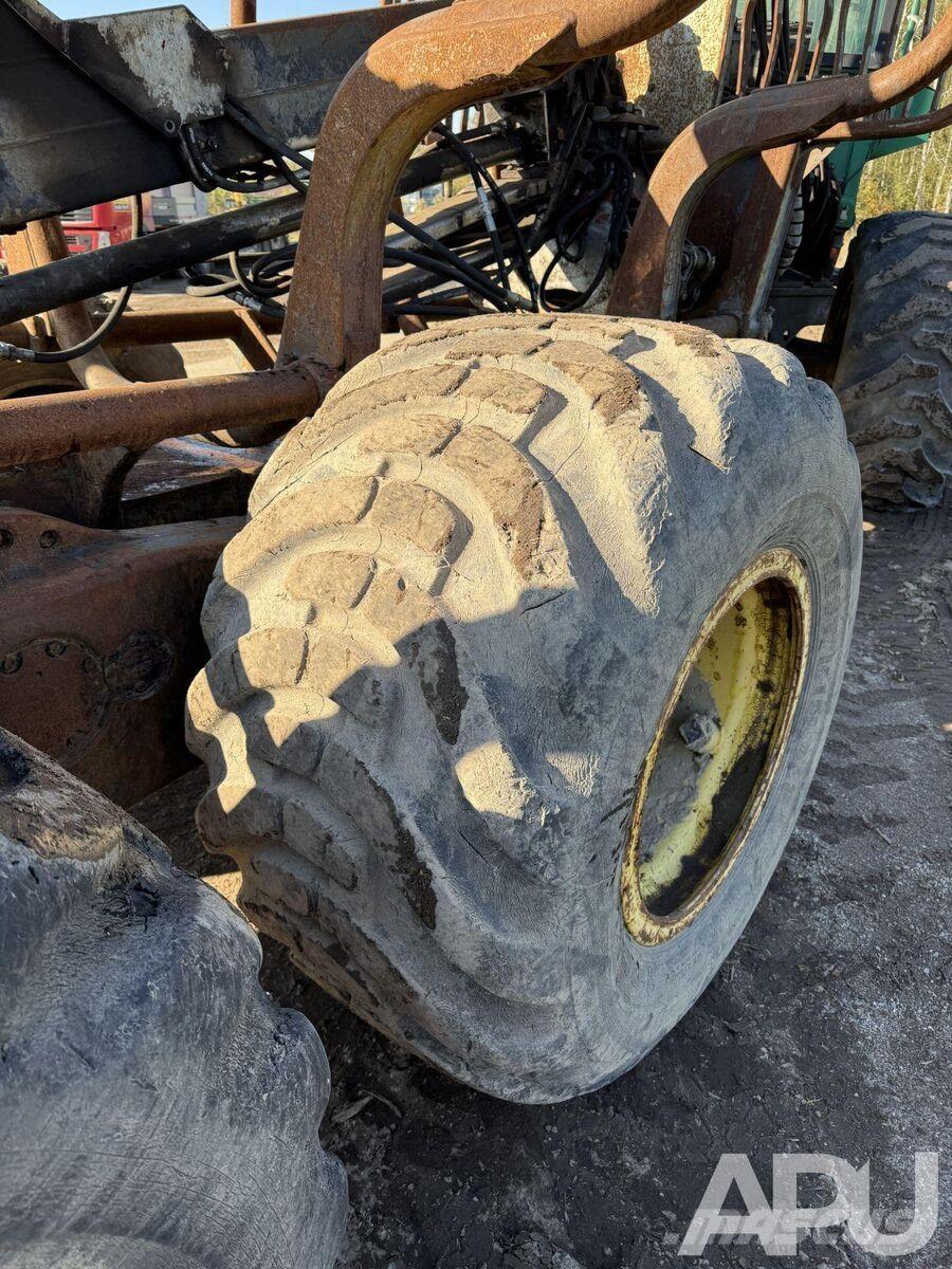 Timberjack  Kuormatraktorit