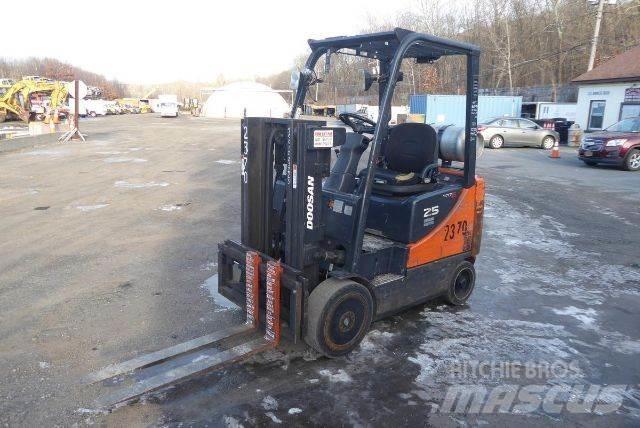 Doosan GC25P-5 Muut haarukkatrukit