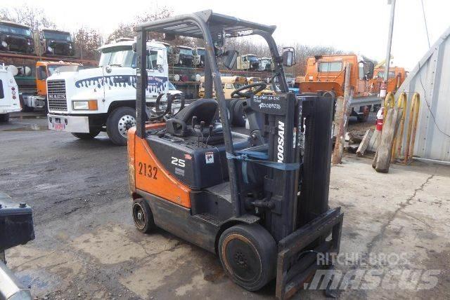 Doosan GC25P-5 Muut haarukkatrukit