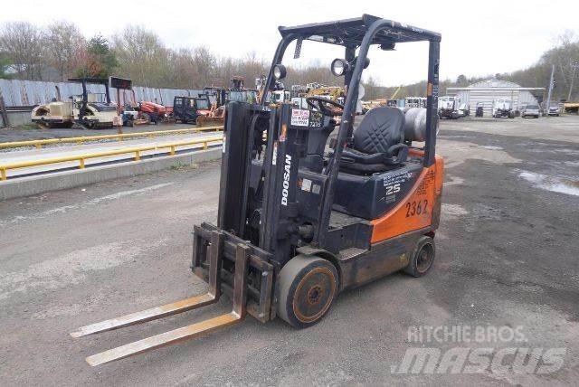 Doosan GC25P-5 Muut haarukkatrukit