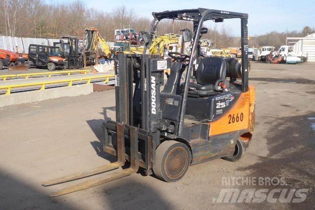 Doosan GC25P-5 Muut haarukkatrukit