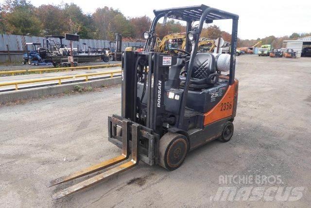 Doosan GC25P-5 Muut haarukkatrukit