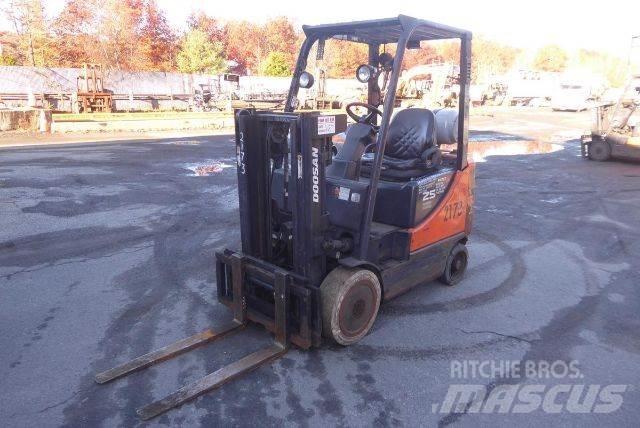 Doosan GC25P-5 Muut haarukkatrukit