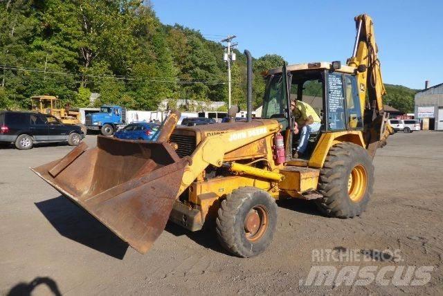 John Deere 710B Kaivurikuormaajat