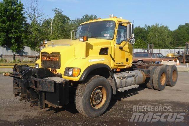 Mack CV713 Kuorma-autoalustat