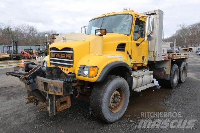 Mack CV713 Lava-kuorma-autot