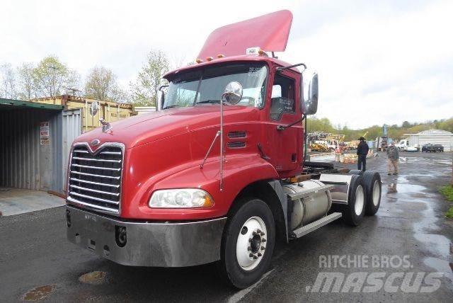 Mack CXN613 Kuorma-autoalustat