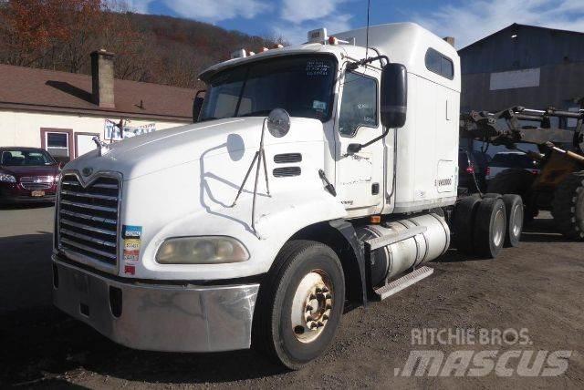 Mack CXN613 Vetopöytäautot