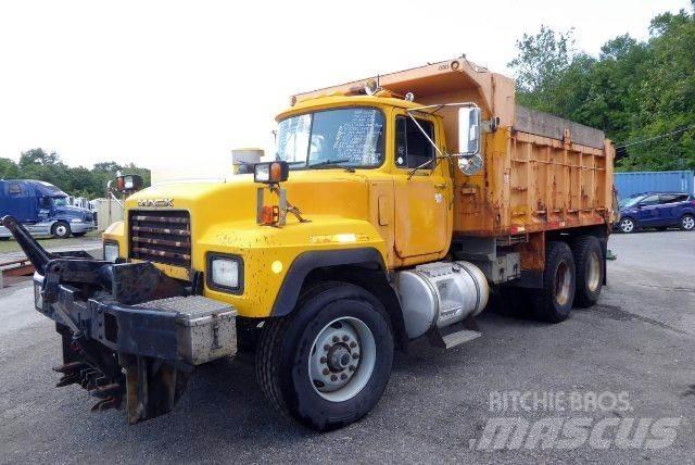 Mack RD688S Sora- ja kippiautot