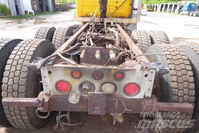 Mack RD688S Kuorma-autoalustat