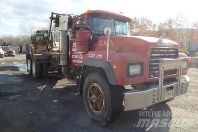 Mack RD688S Kontti-/tasonostoautot