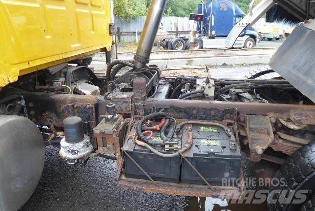 Sterling L8500 Sora- ja kippiautot