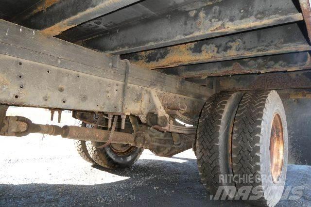 UD 1100 Umpikorikuorma-autot