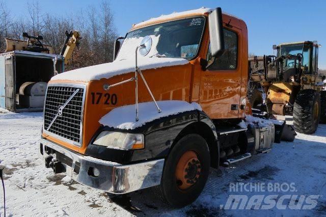 Volvo VNM42T Kuorma-autoalustat