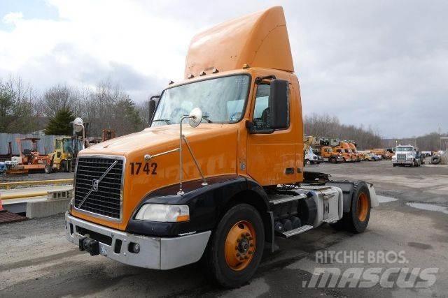 Volvo VNM42T Kuorma-autoalustat