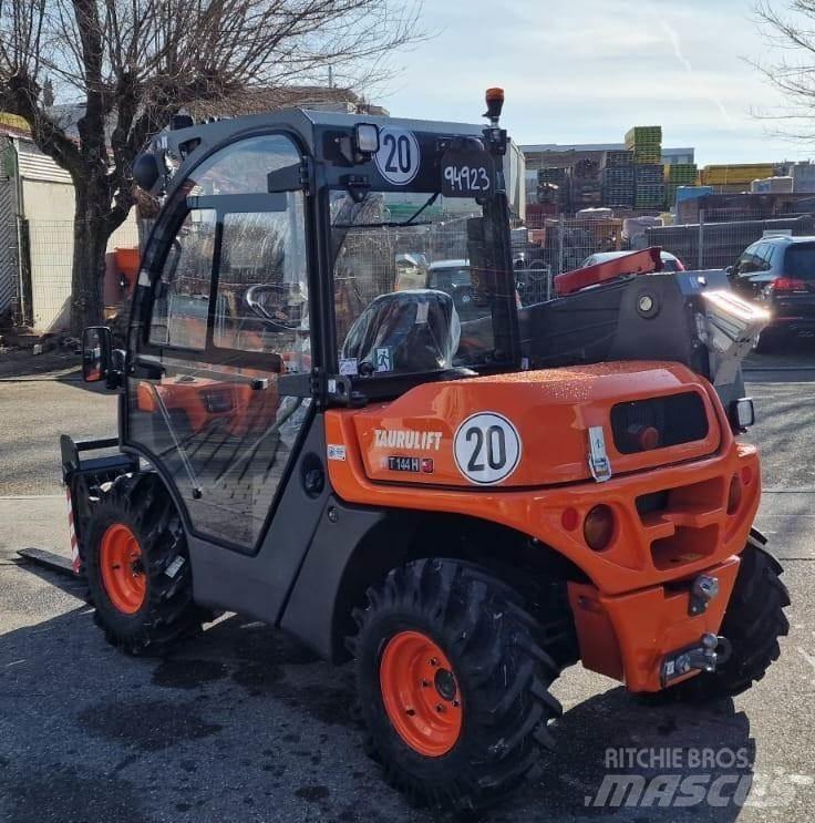 Ausa T144H Kurottajat