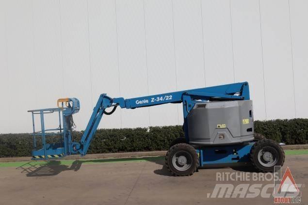 Genie Z34-22RT Kuukulkijat