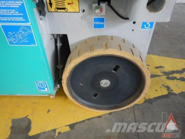 Imer IM14122 Kuukulkijat