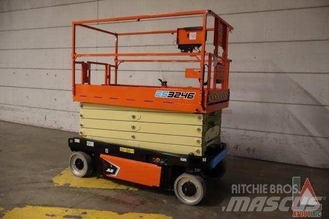 JLG 3246ES Kuukulkijat